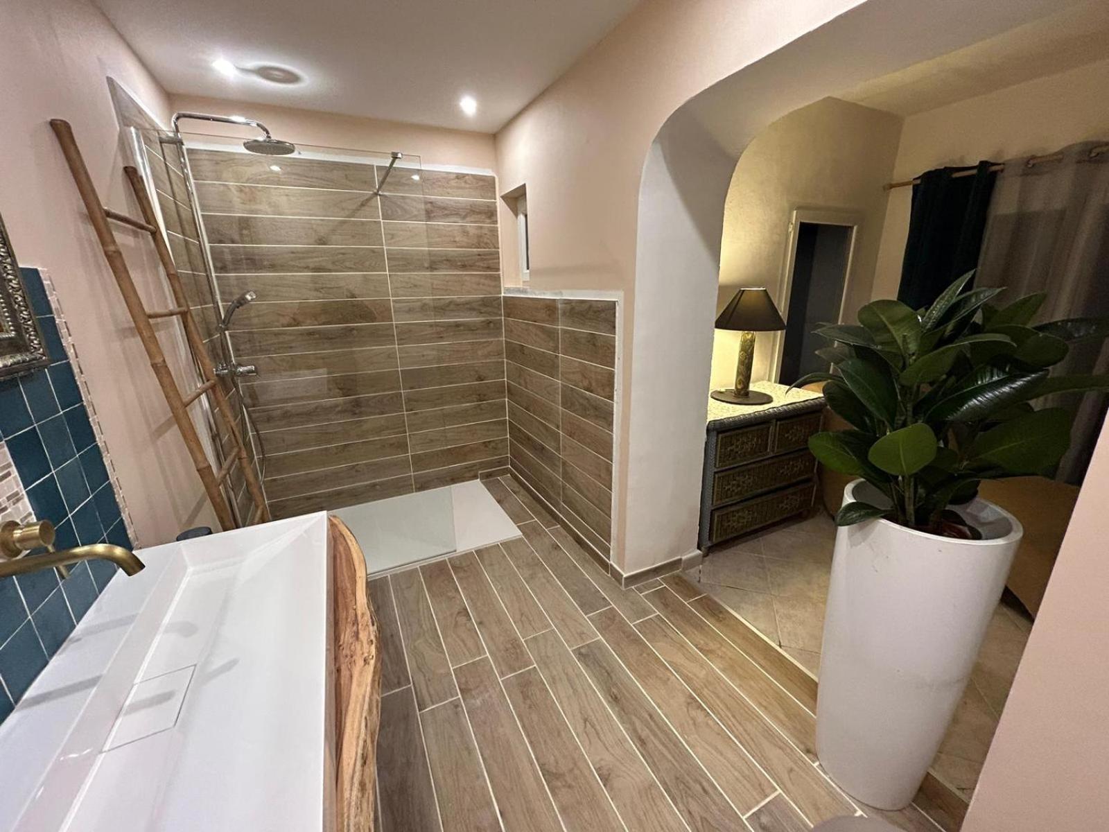 Residence Gabrielle Le Cannet Des Maures Экстерьер фото