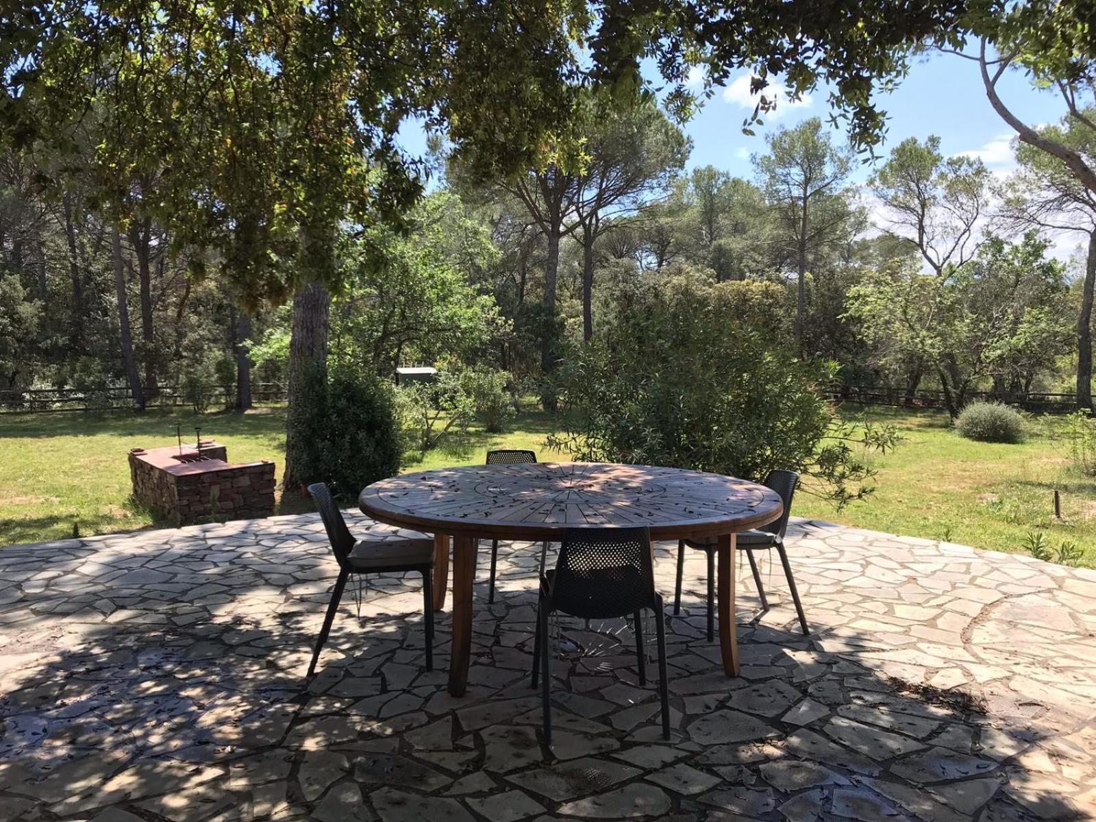Residence Gabrielle Le Cannet Des Maures Экстерьер фото